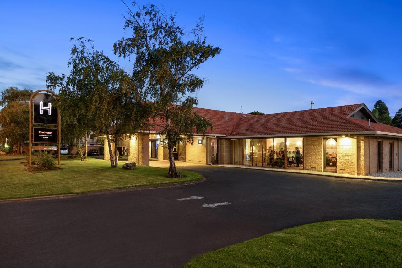 The Henty Motell Mount Gambier Exteriör bild